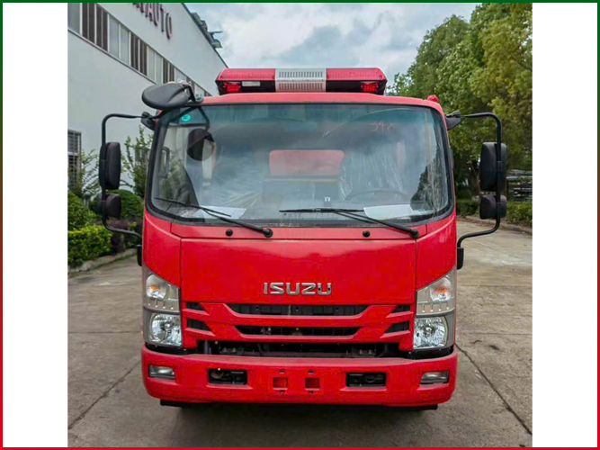Xe chữa cháy Isuzu 2600L nước - 400L bọt